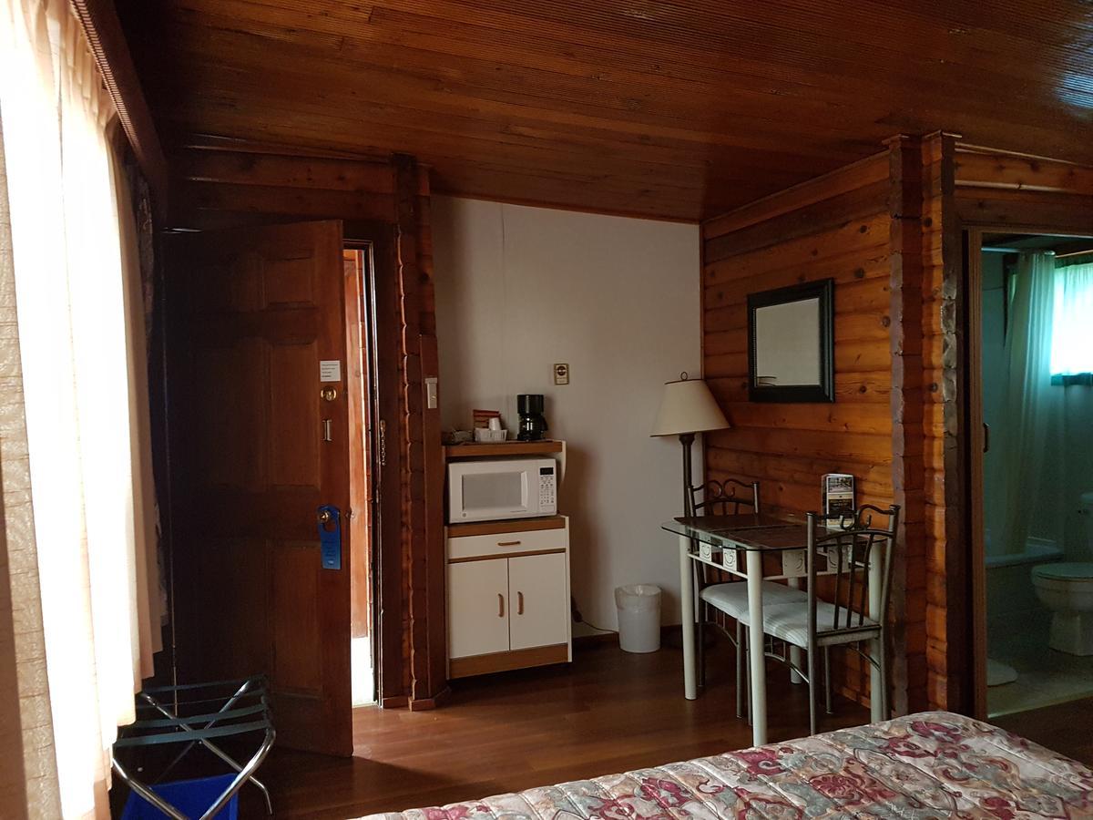 Flamingo Motel Cranbrook Extérieur photo